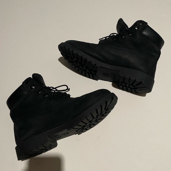 Timberland Black Boots - Picture 5 of 8